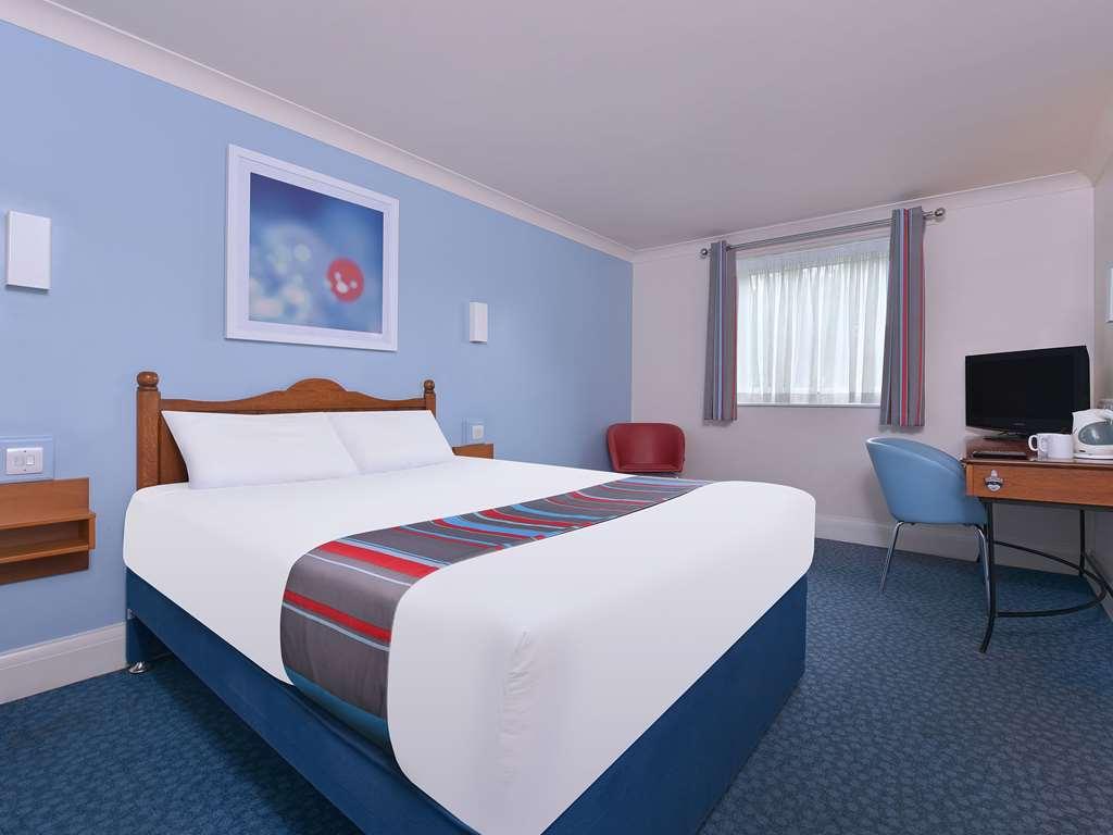 Travelodge Birmingham Kingswinford Room photo